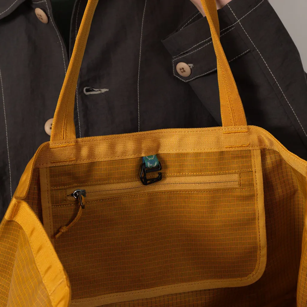 Bags|Patagonia Black Hole Tote 25L - Pufferfish Gold