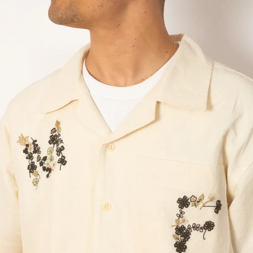 Shirts|Story MFG Greetings Shirt - Ecru Clover