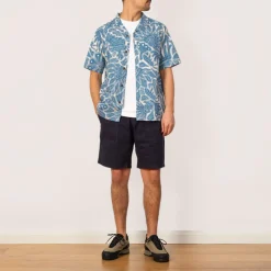 Shirts|Patagonia Tidal Threads Camp Shirt - Bees and Flowers Still Blue